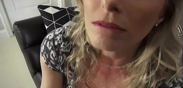  Fucking my troubled MILF stepmother to make her happy